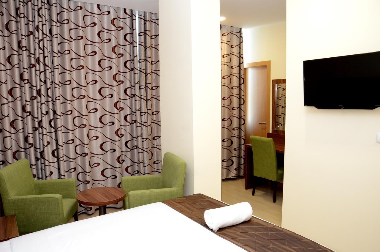 מאפוטו Blu Sky Hotel מראה חיצוני תמונה